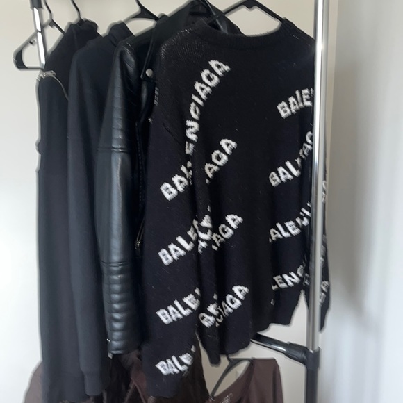BALENCIAGA LOGO SWEATER - Picture 1 of 3